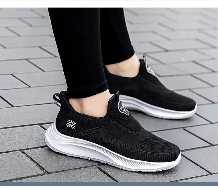 2024 new fashion women's sneakers breathable soft sole non-slip and stain-resistant