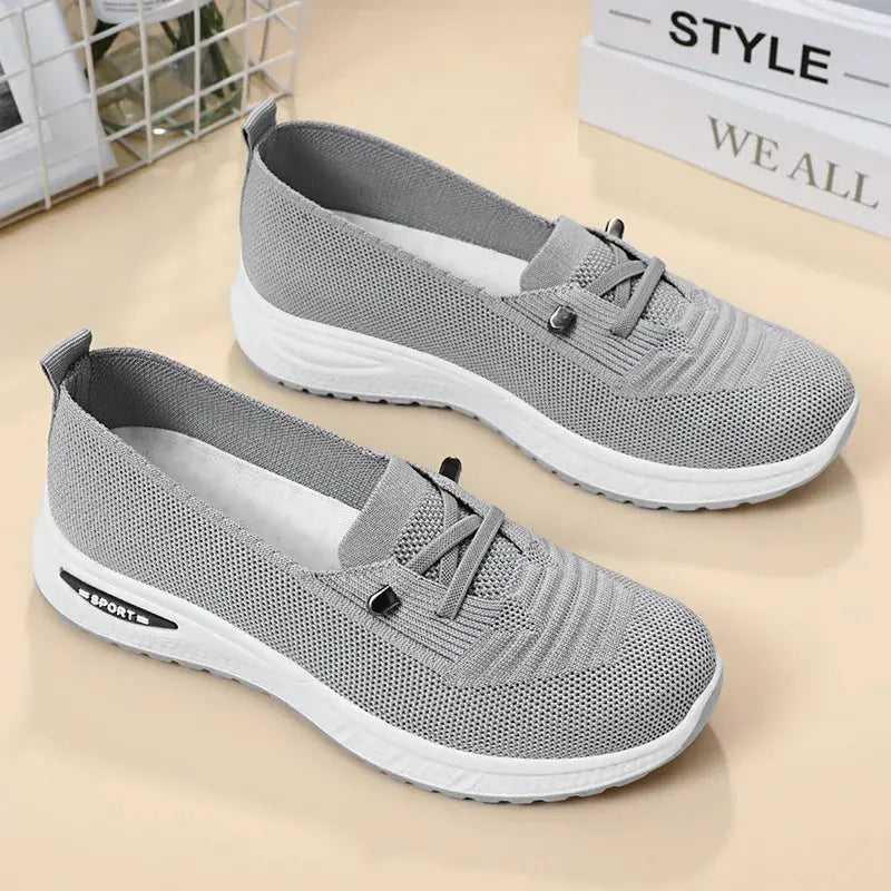 Women's Casual Walking Sneaker With Shallow Mouth