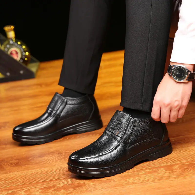 Men's Waterproof Warm Non-Slip Leather Shoes