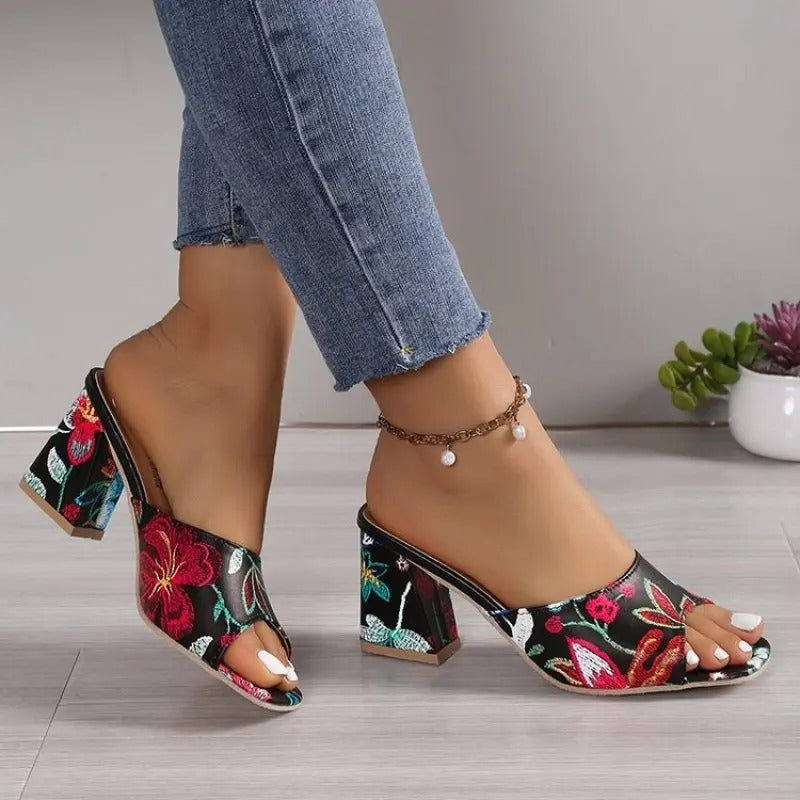 Stylish Women's Chunky-Heel Sandals