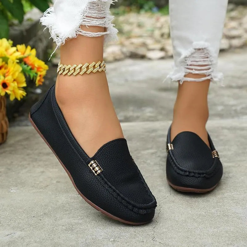 Women’s Metallic Chain Trim Comfort Loafer Flats