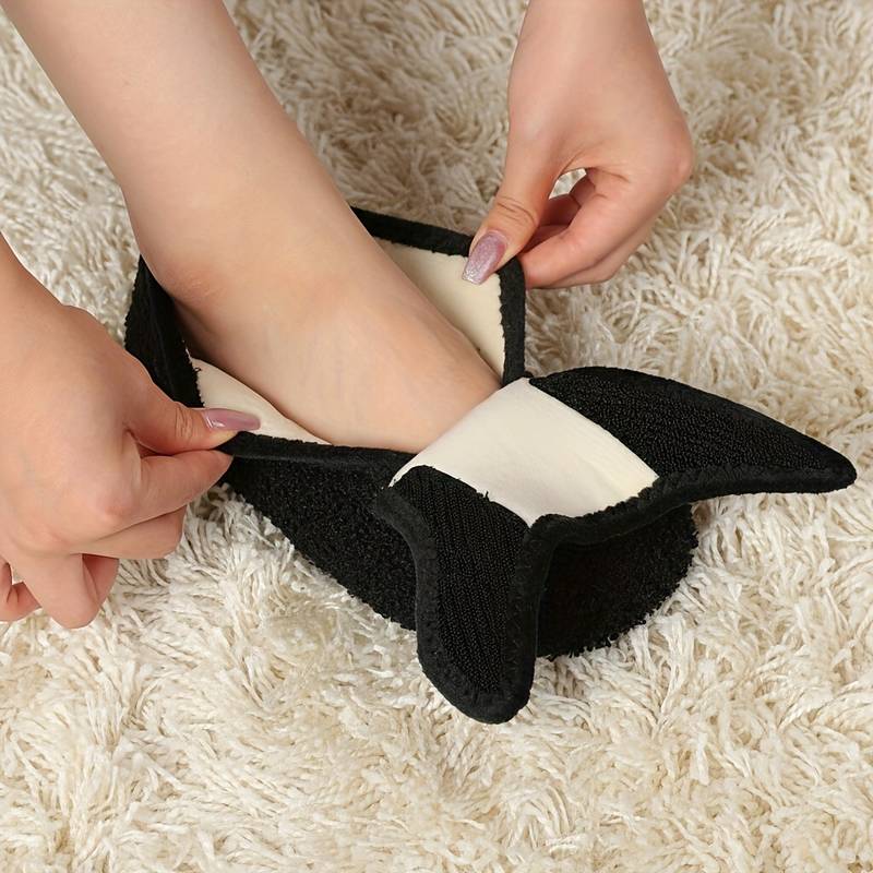 Pantoufles d'intérieur chaudes et ajustables pour femmes, coupe large