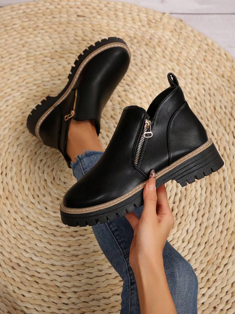 Women’s Classic Round-Toe Zippered Ankle Boots