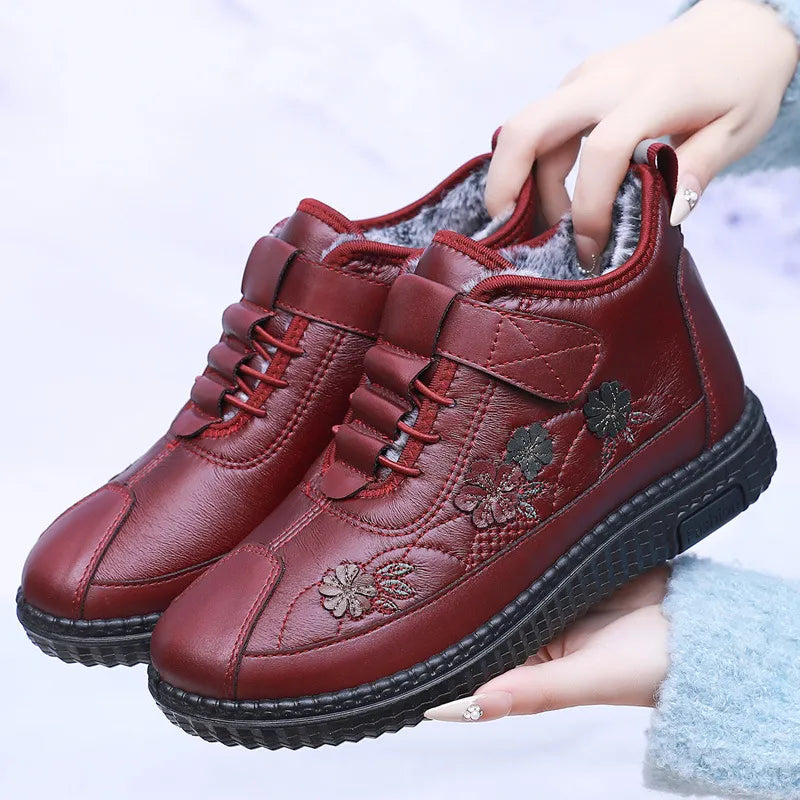 Women’s Winter Fleece-Lined Leather Comfort Shoes