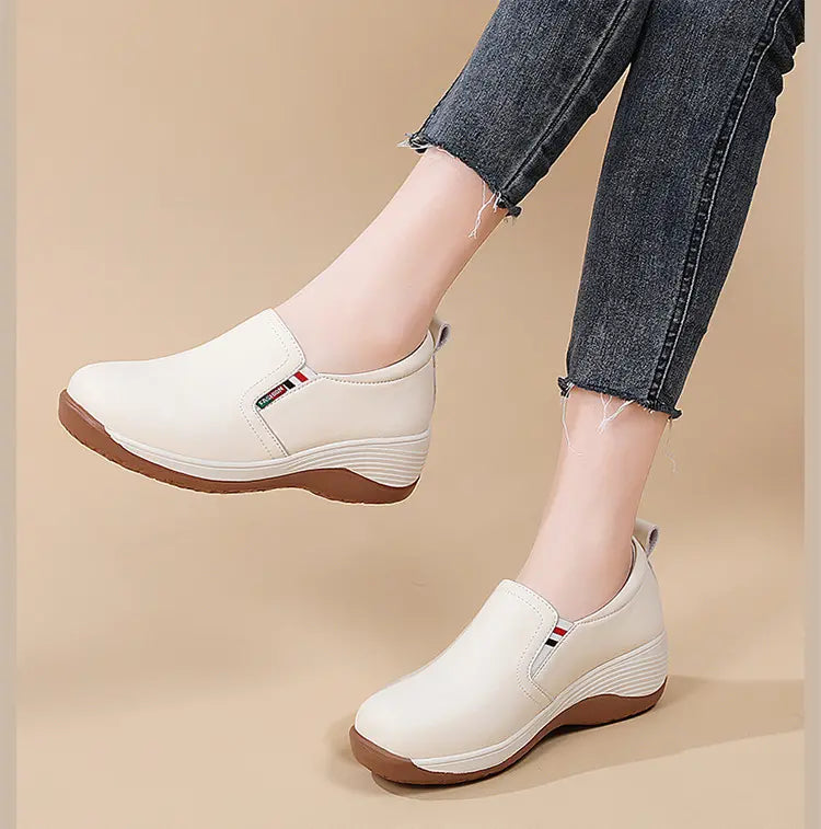 Women’s Fashion Thick Soles Leather Shoes