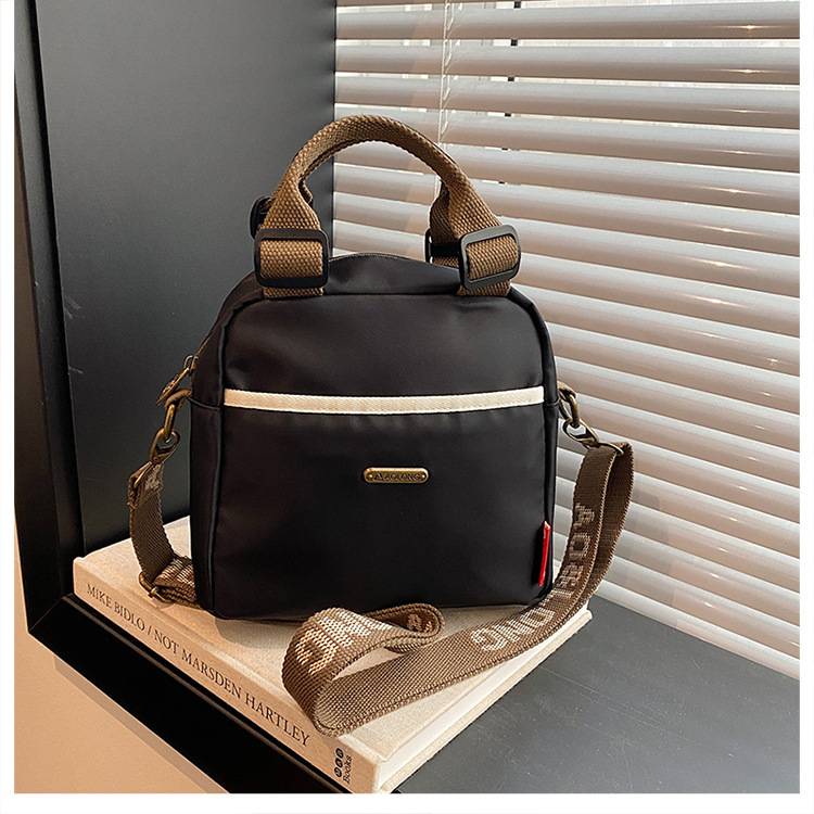 Women’s Versatile Signature Print Crossbody Tote