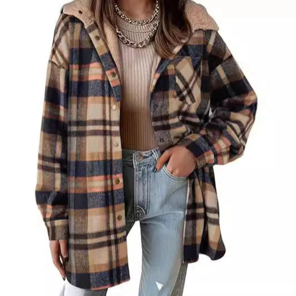Women’s Relaxed Fit Hooded Plaid Jacket