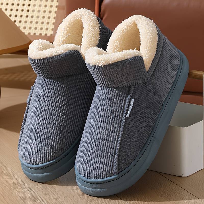 Cozy Women's Indoor Slippers: Soft Fleece, Non-Slip, Durable