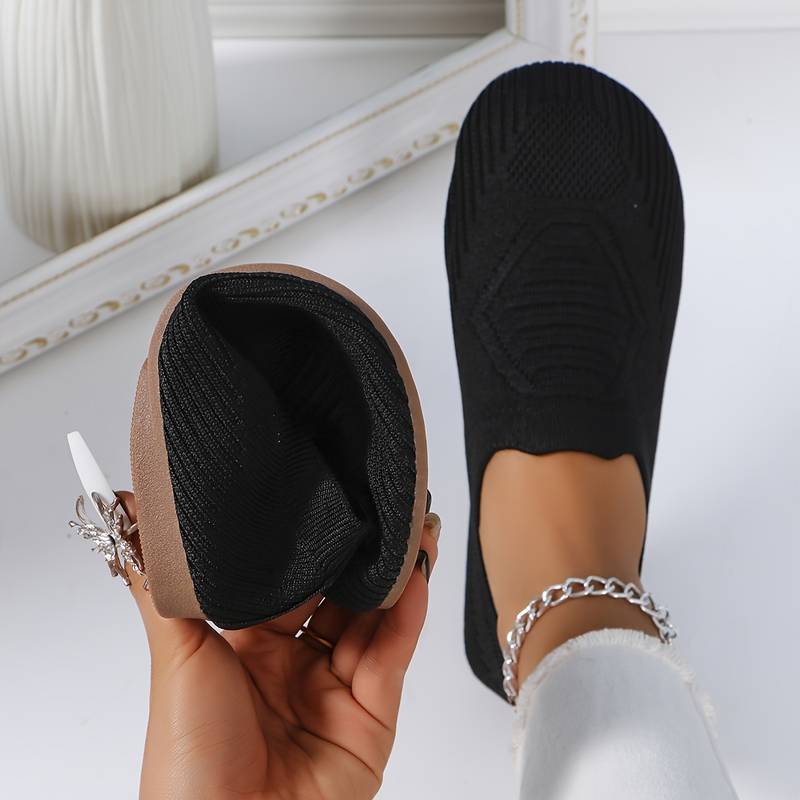 Women’s Woven Round-Toe Slip-On Flat Shoes