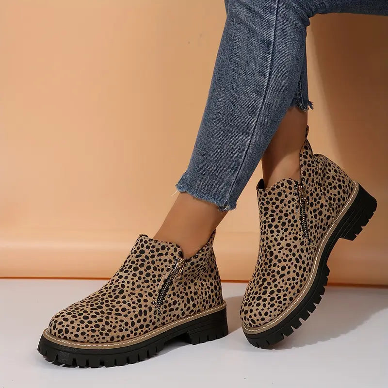 Women’s Everyday Round-Toe Zip Ankle Boots