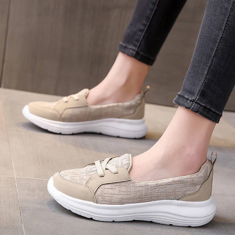 Orthopedic shoes with arch support and non-slip sole
