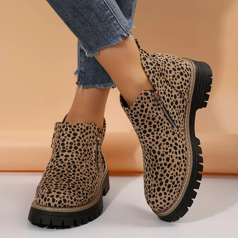 Women’s Everyday Round-Toe Zip Ankle Boots