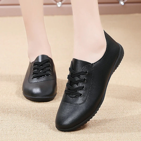 Black and White Small Leather Versatile Sports Shoes with Soft Sole ...