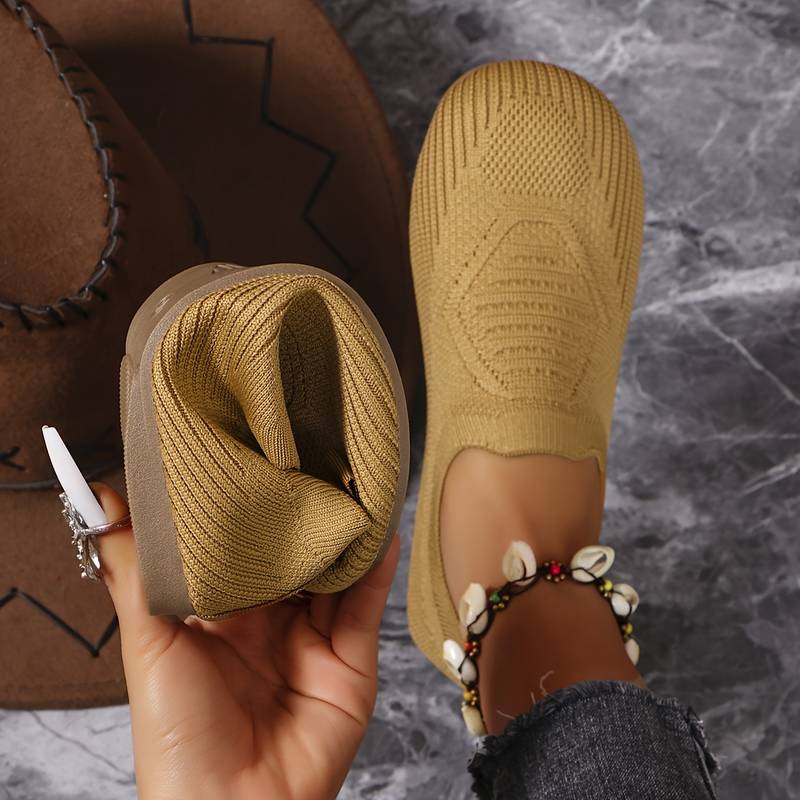 Women’s Woven Round-Toe Slip-On Flat Shoes