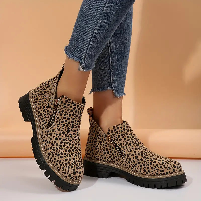 Women’s Everyday Round-Toe Zip Ankle Boots