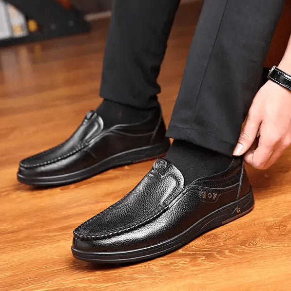 Men’s Leather Slip-On Loafers – Classic Comfort Meets Everyday Elegance