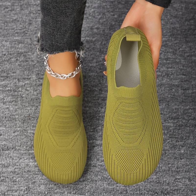 Women’s Woven Round-Toe Slip-On Flat Shoes