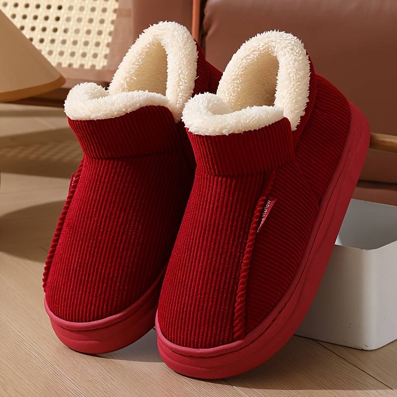 Cozy Women's Indoor Slippers: Soft Fleece, Non-Slip, Durable