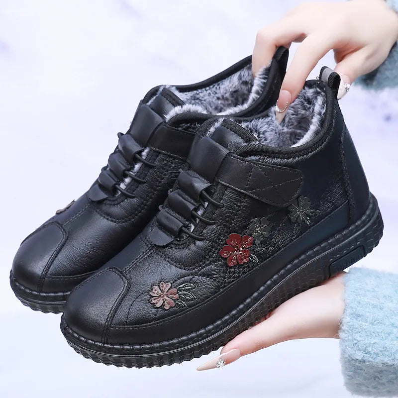 Women’s Winter Fleece-Lined Leather Comfort Shoes