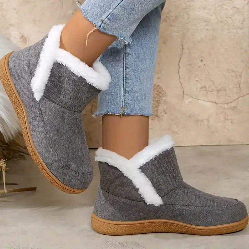 Women’s Cozy Winter Slip-On Slippers