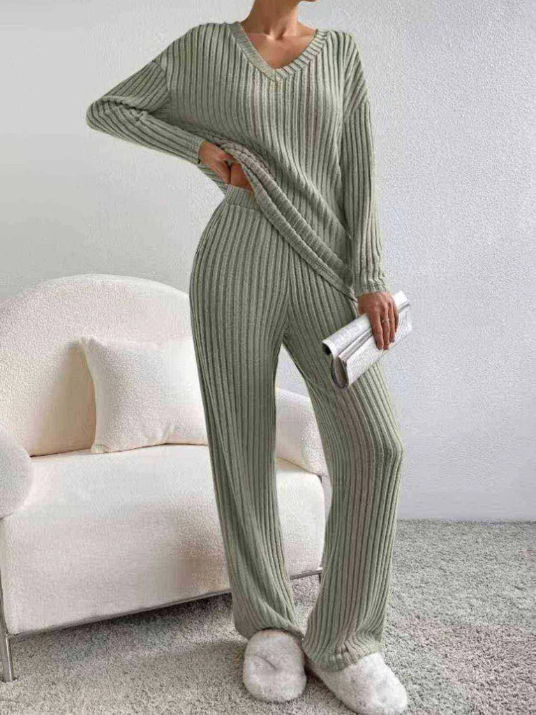 Women’s Ribbed V-Neck Two Piece Loungewear Set