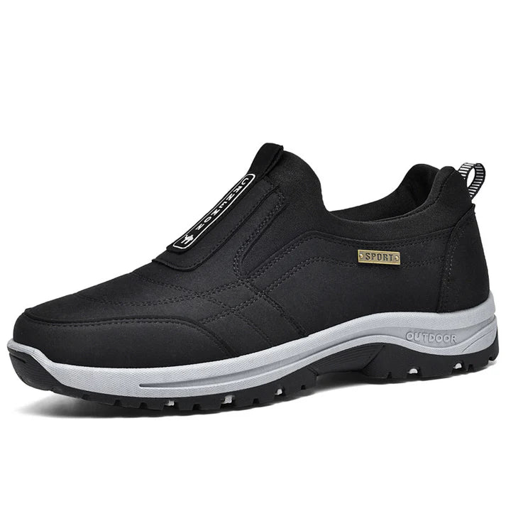 Soft-soled lightweight sneakers