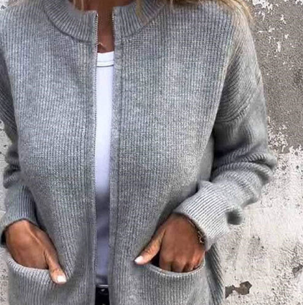 Women’s Cosy Zip-Up Knit Jacket with Pockets
