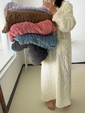 Women’s Coral Velvet Jacquard Nightgown with Pockets