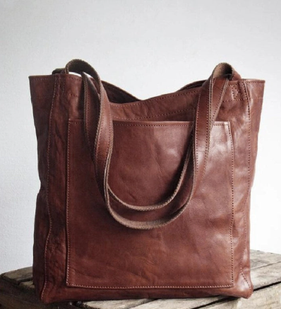 Sac bandoulière intemporel en cuir pour femme, idéal au quotidien