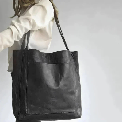 Sac bandoulière intemporel en cuir pour femme, idéal au quotidien