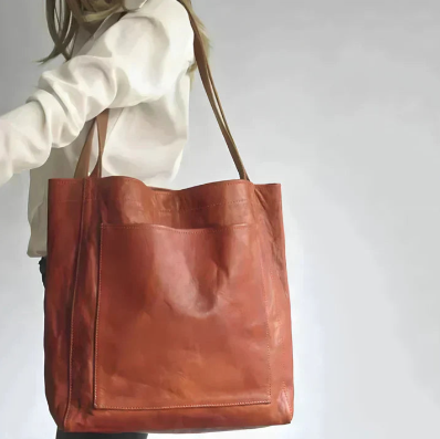 Sac bandoulière intemporel en cuir pour femme, idéal au quotidien
