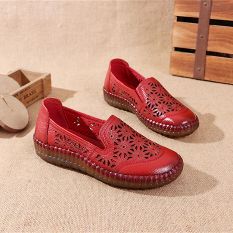 comfortable soft bottom breathable non-slip engraved retro ladies leather shoes