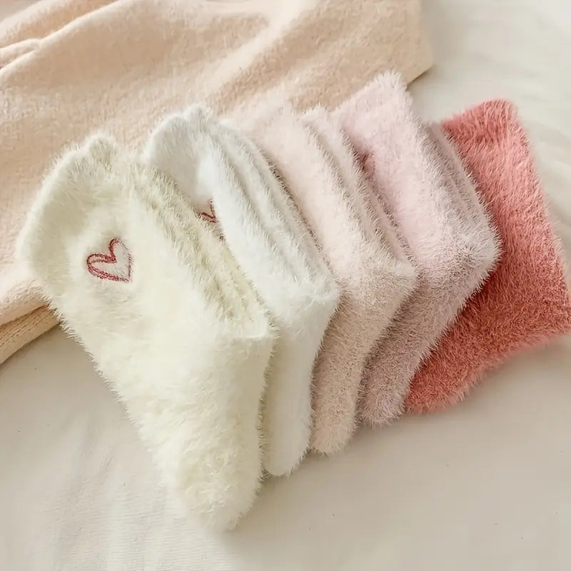 Cozy Heart-Embroidered Socks – 5 Pairs Pack