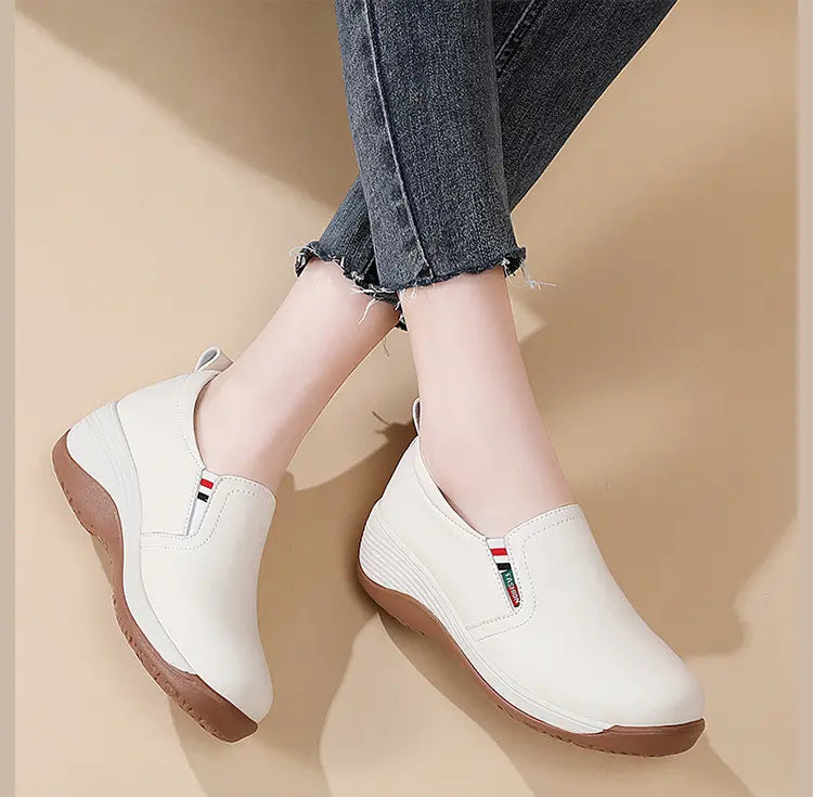 Women’s Fashion Thick Soles Leather Shoes