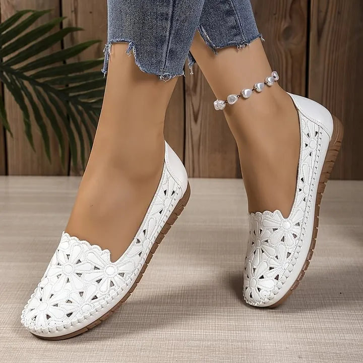 👟 Women's Comfortable Lightweight Fashion Cut-Out Casual Shoes 👟
