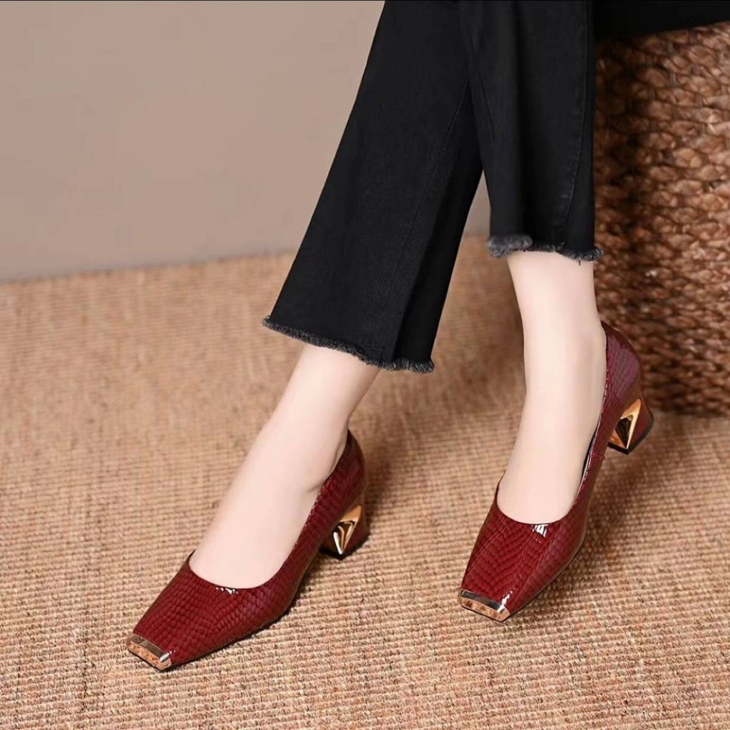 Women’s Textured Metallic Block-Heel Comfort Court Shoes