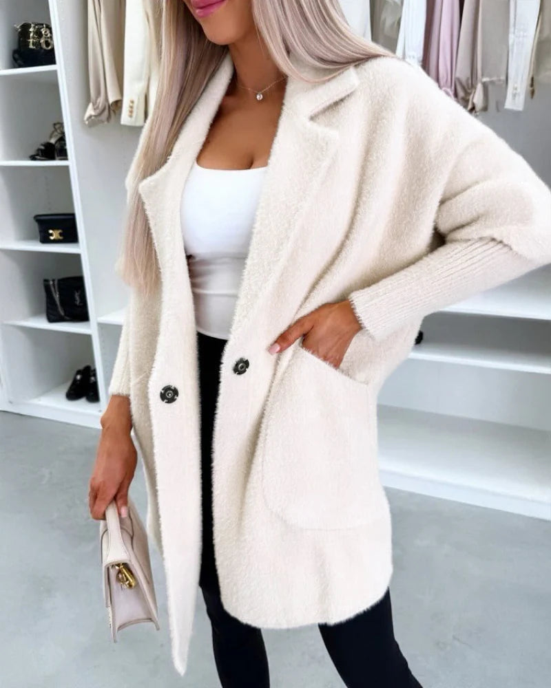 Women's  Casual coat with a collar, long sleeves, button closure and pockets