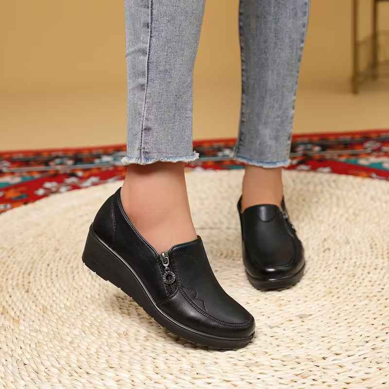 Women’s Embroidered Side-Zip Comfort Loafers