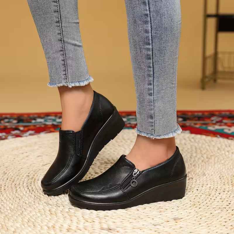 Women’s Embroidered Side-Zip Comfort Loafers