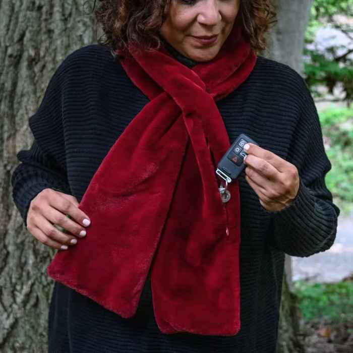Women’s Hidden-Pocket Faux-Fur Pull-Through Scarf