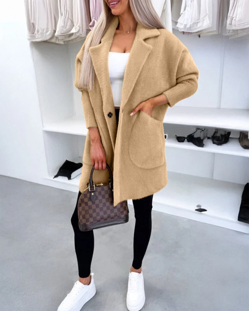 Women's  Casual coat with a collar, long sleeves, button closure and pockets