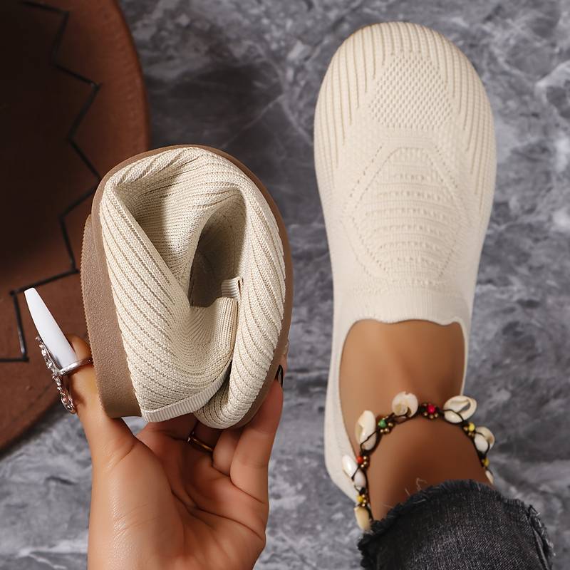 Women’s Woven Round-Toe Slip-On Flat Shoes