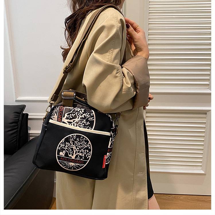 Women’s Versatile Signature Print Crossbody Tote