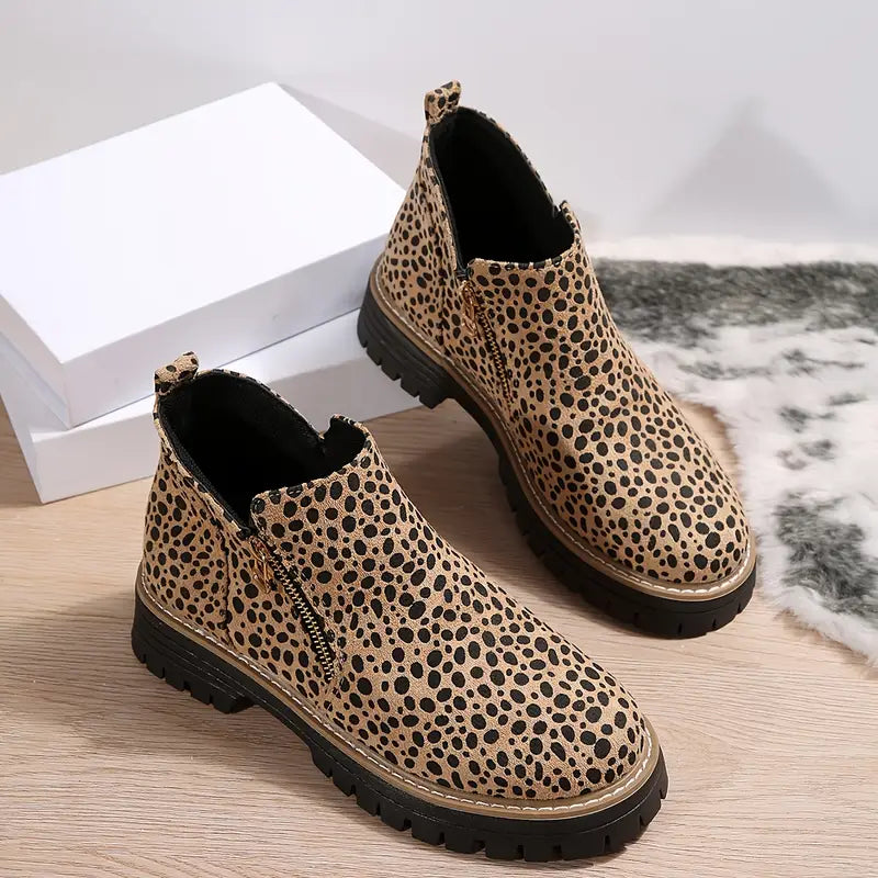 Women’s Everyday Round-Toe Zip Ankle Boots
