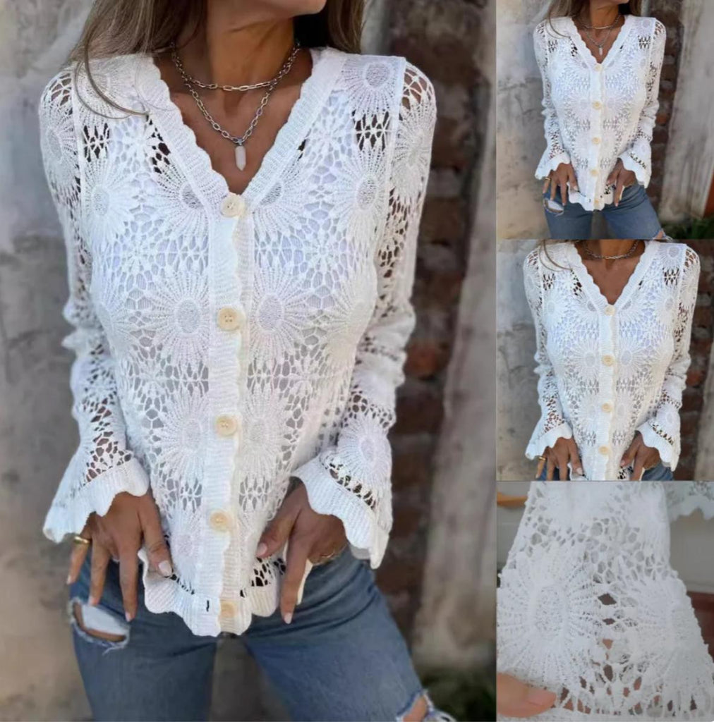 🌸Women's Lacy V-Neck Long Sleeved Top