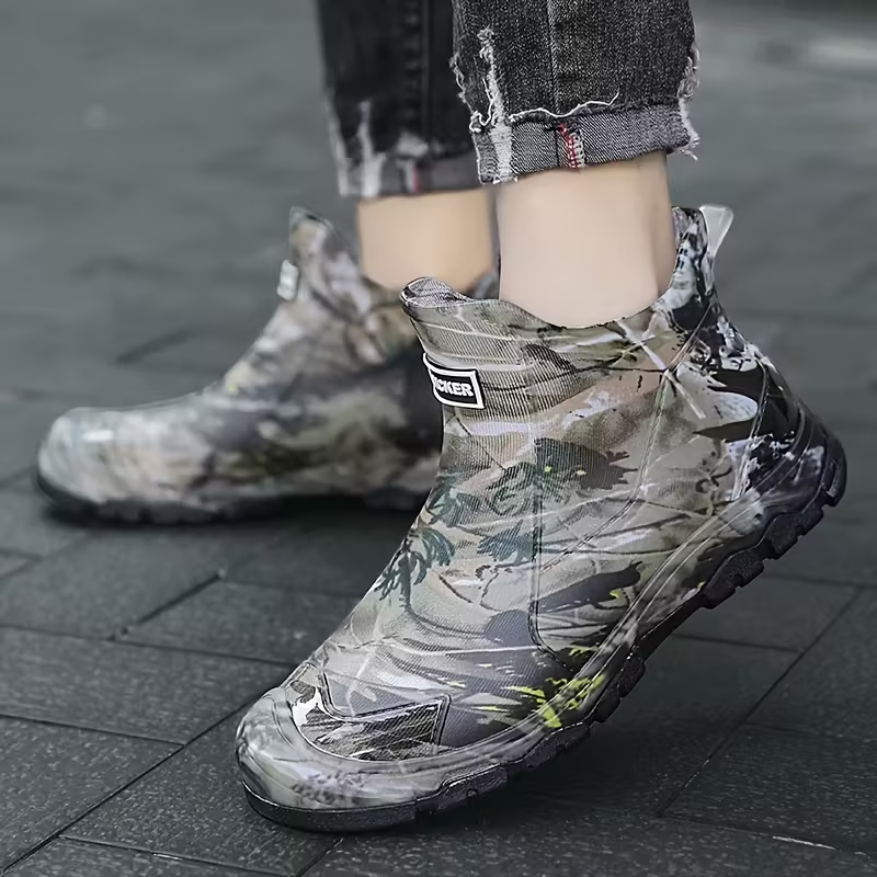 Men’s Camo Print Ankle Rain Boots