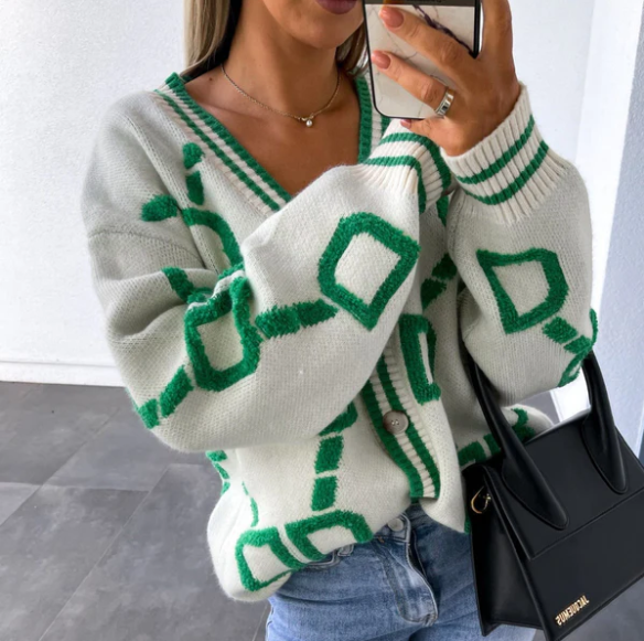 Women's Buttoned V-neck knitted cardigan