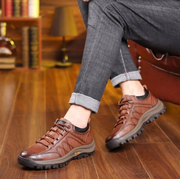 Men’s Waterproof-Style Leather Walking Shoes