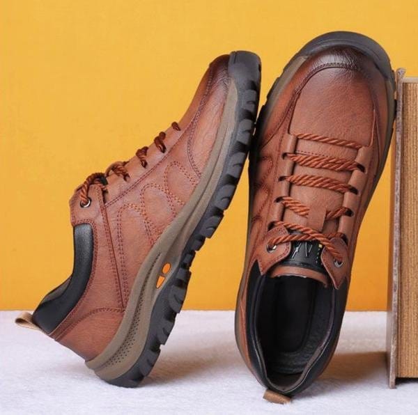 Men’s Waterproof-Style Leather Walking Shoes