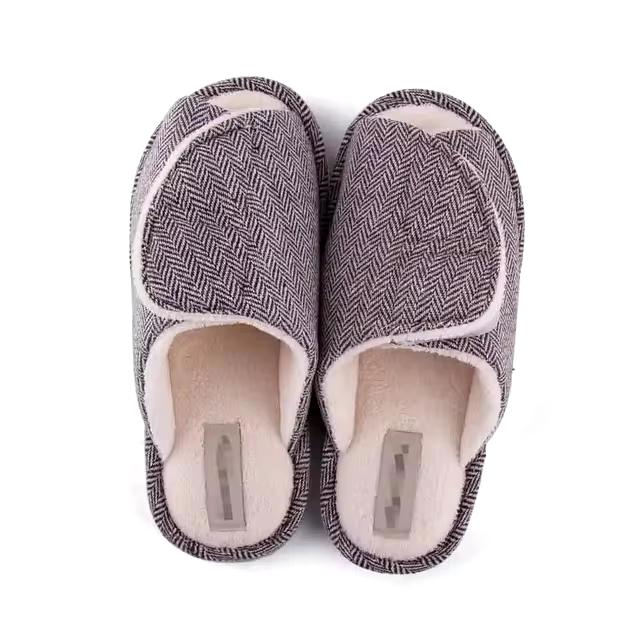 Unisex Faux Fur Lined Open Toe Slippers – Soft & Non-Slip